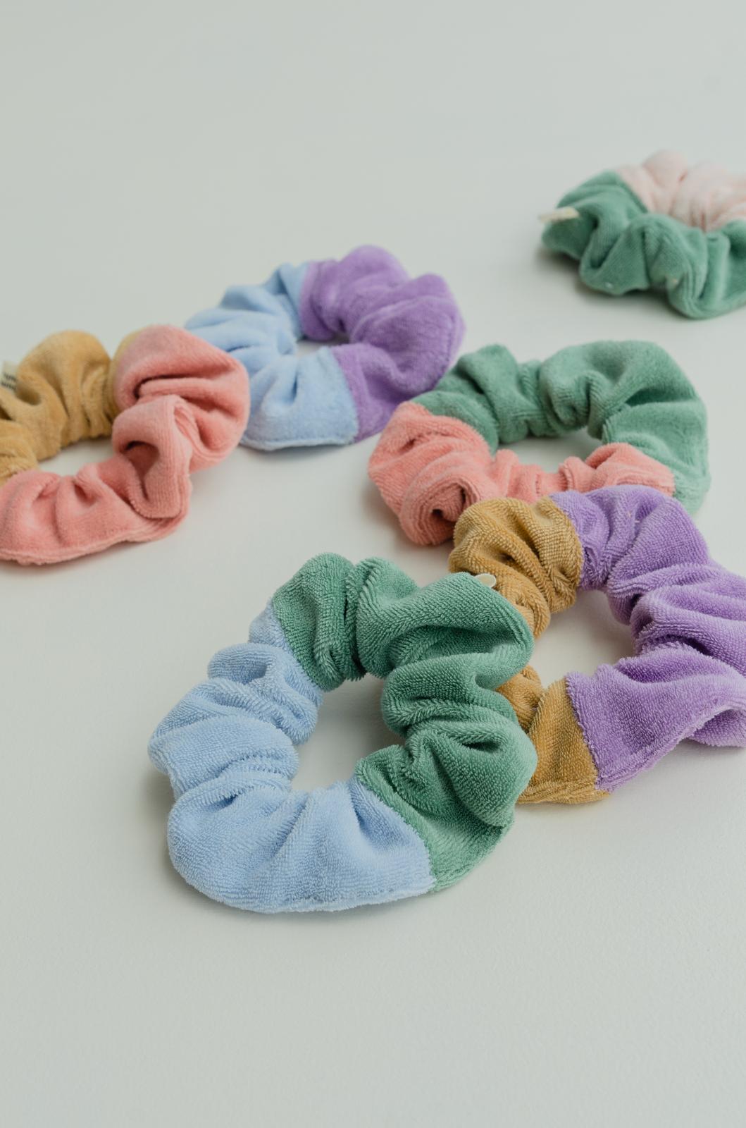 Terry Scrunchies Twist